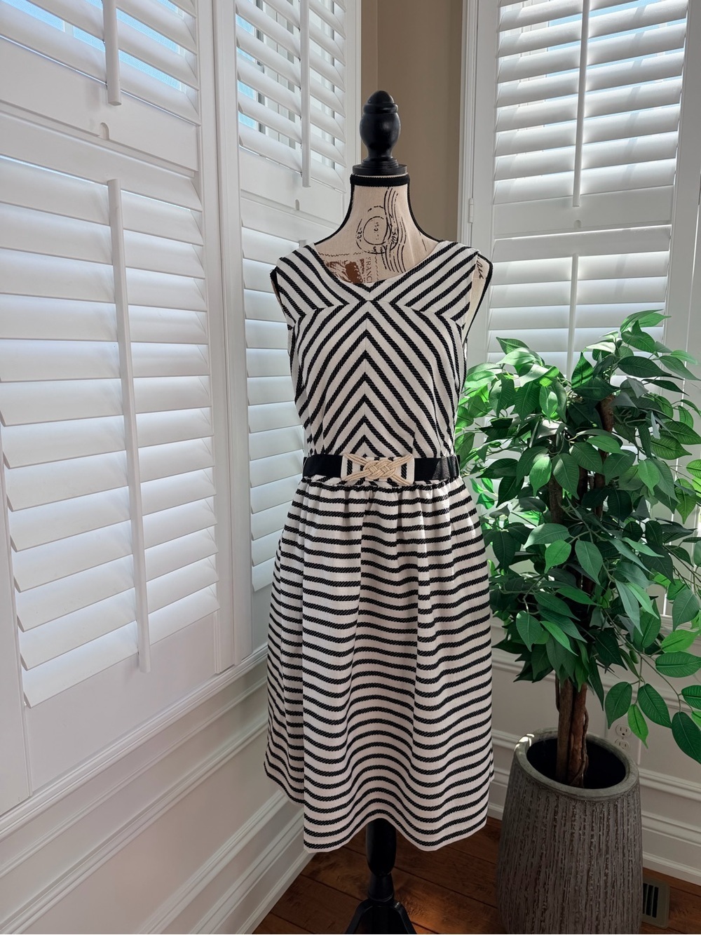 Bea & Dot by ModCloth “Boardroom to Boardwalk” Dress Size Large